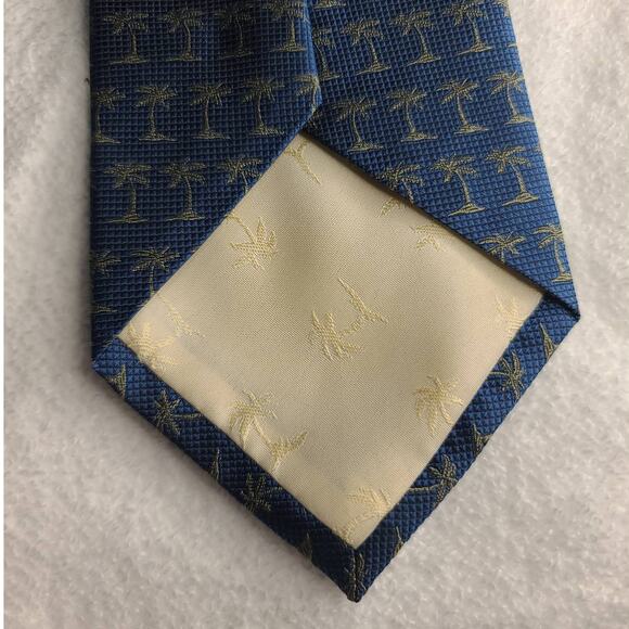 Tommy Bahama Off Island blue palm tree silk tie - 57.5" - Picture 4 of 6